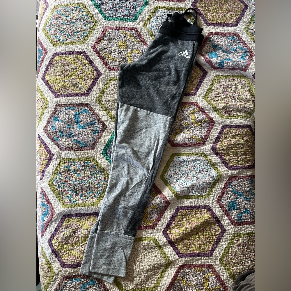 Adidas lounge leggings